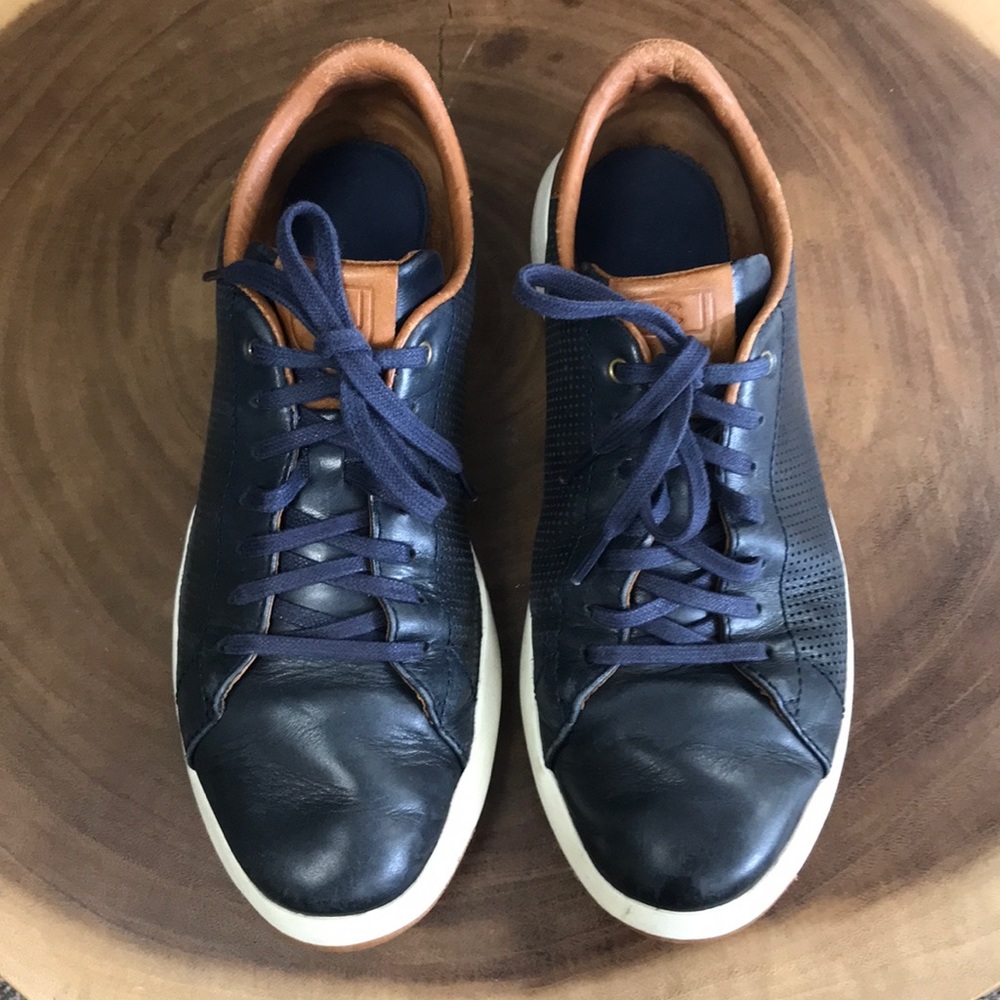 Cole Haan 9.5 navy leather Grand OS Tennis sneaker